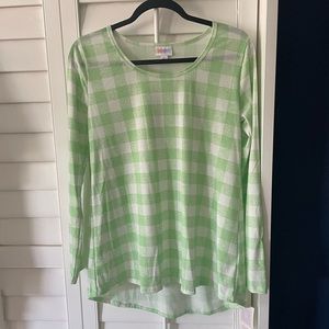 LULAROE LYNNAE GREEN WHITE CHECK LONG SLEEVE HI LO TOP SIZE SMALL